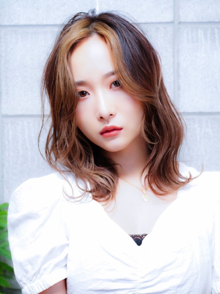 前髪ブリーチ グラデーションカラー Alco三軒茶屋 アルコサンゲンヂャヤ 加茂悠太のヘアスタイル情報 Yahoo Beauty