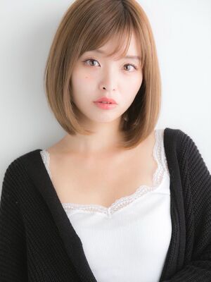 前下がりボブ ミディアムの髪型 ヘアスタイル ヘアカタログ 人気順 Yahoo Beauty ヤフービューティー