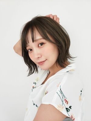 21年秋冬 前下がりボブ ミディアムの新着ヘアスタイル 髪型 ヘアアレンジ 2ページ目 Yahoo Beauty