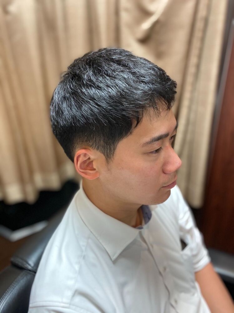 大人刈上げ 新橋 Barber バーバー 理容室 Hiro Ginza 新橋銀座口店 ヒロギンザ シンバシギンザグチテン 村上諒のヘアスタイル情報 Yahoo Beauty