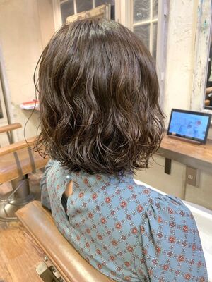 21年秋冬 巻き髪 ミディアムの新着ヘアスタイル 髪型 ヘアアレンジ Yahoo Beauty