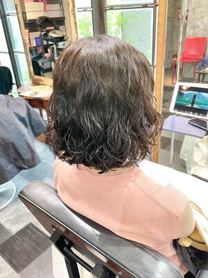 21年夏 スパイラルパーマ ミディアムの新着ヘアスタイル 髪型 ヘアアレンジ Yahoo Beauty