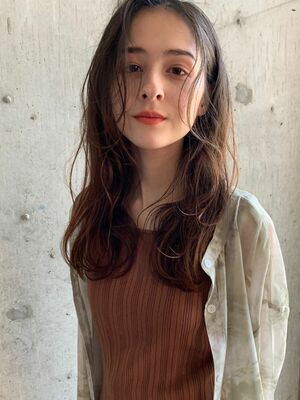 22年夏 アンニュイ ロングの髪型 ヘアスタイル ヘアカタログ 人気順 Yahoo Beauty ヤフービューティー