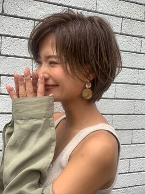 エレガント ショートの髪型 ヘアスタイル ヘアカタログ 人気順 Yahoo Beauty ヤフービューティー