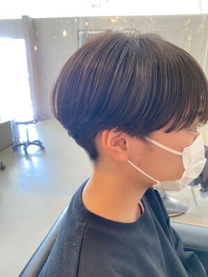 インナーカラー マッシュ ベリーショートの髪型 ヘアスタイル ヘアカタログ 人気順 Yahoo Beauty ヤフービューティー