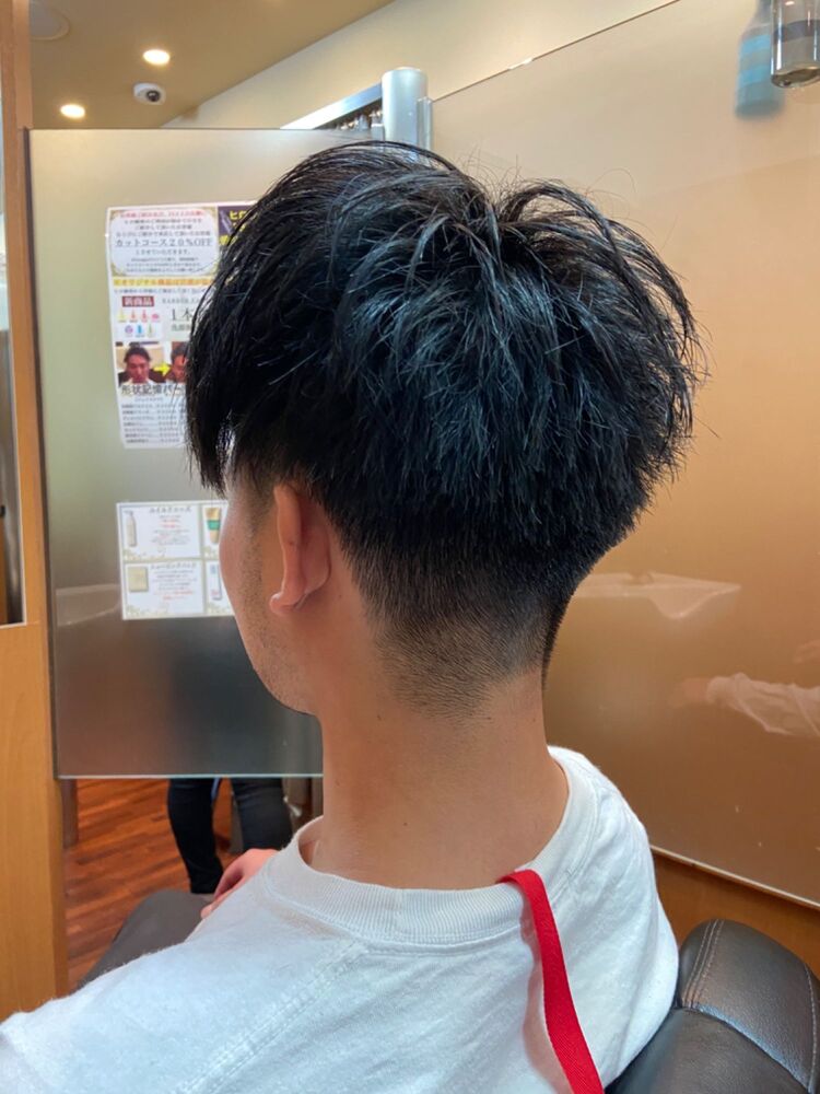 大人気 ナチュラルマッシュセンター分け刈り上げ Hiro Ginza 銀座本店 ヒロギンザ ギンザホンテン 山口 剛のヘアスタイル情報 Yahoo Beauty