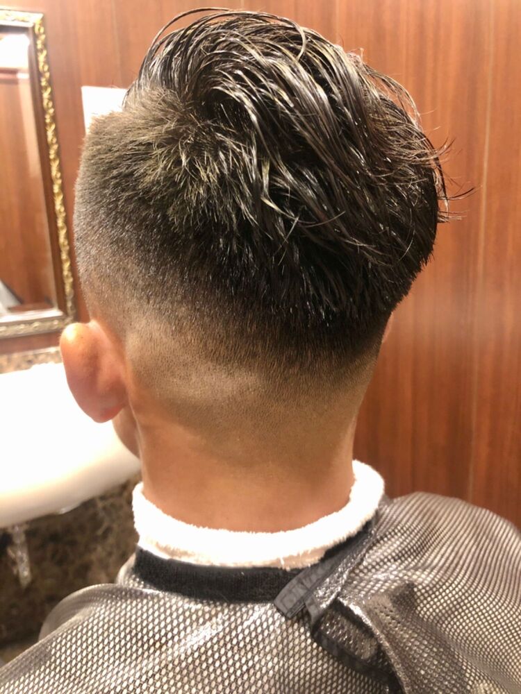 フェードの後ろ姿 理容室 五反田 バーバー Barber Hiro Ginza 五反田店 ヒロギンザ ゴタンダテン 高野 魁己 メンズサロンblocのヘアスタイル情報 Yahoo Beauty