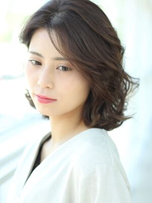 21年秋冬 スーツ ミディアムの新着ヘアスタイル 髪型 ヘアアレンジ Yahoo Beauty