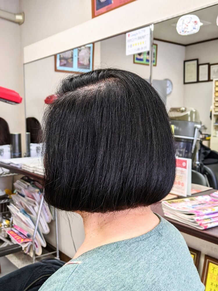 頭皮 髪を労る白髪染め潤いある滑らかな艶 ヘアマニキュア ヘアカット 8 100 2時間 美容室ロイヤル周船寺店 ビヨウシツロイヤルスセンジテン 三井 孝昭 ミツイ タカアキのヘアスタイル情報 Yahoo Beauty