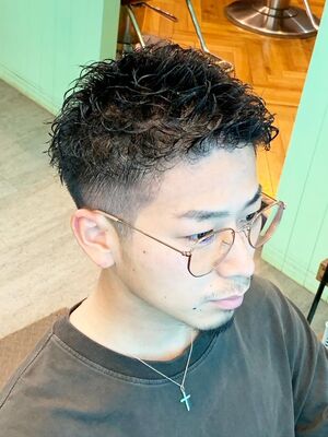 21年秋冬 メンズ ピンパーマの新着ヘアスタイル 髪型 ヘアアレンジ Yahoo Beauty