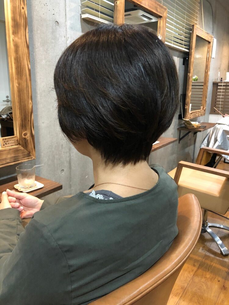 「Tree Hair Salon 藤田健太郎」レイヤーで空気感のある女っぷりショート