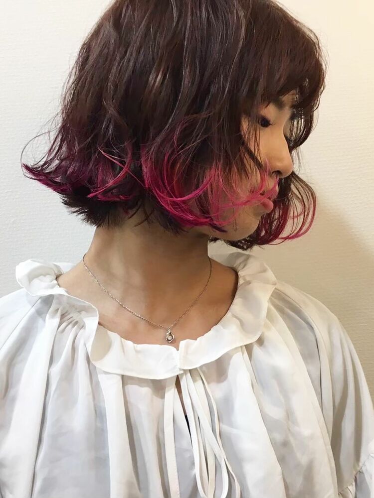 切りっぱなしボブ 裾カラー｜em HAIR（エム ヘアー）em HIAR tomomiのヘアスタイル情報｜Yahoo! BEAUTY