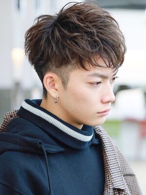 22年春 メンズ 佐藤健の人気ヘアスタイル 髪型 ヘアアレンジ Yahoo Beauty