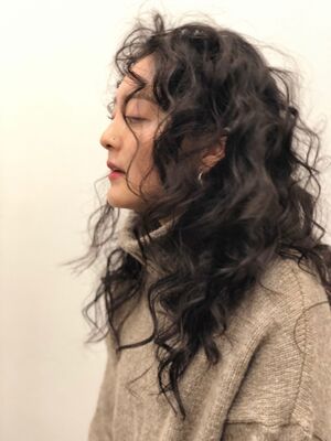 スパイラルパーマ ロングの髪型 ヘアスタイル ヘアカタログ 人気順 Yahoo Beauty ヤフービューティー