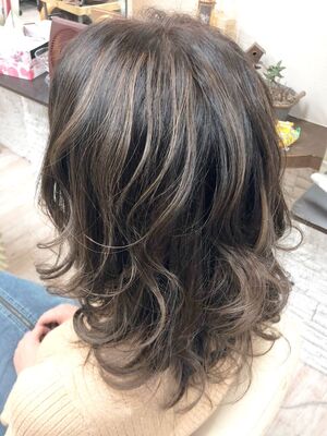 21年夏 メッシュカラーの新着ヘアスタイル 髪型 ヘアアレンジ Yahoo Beauty