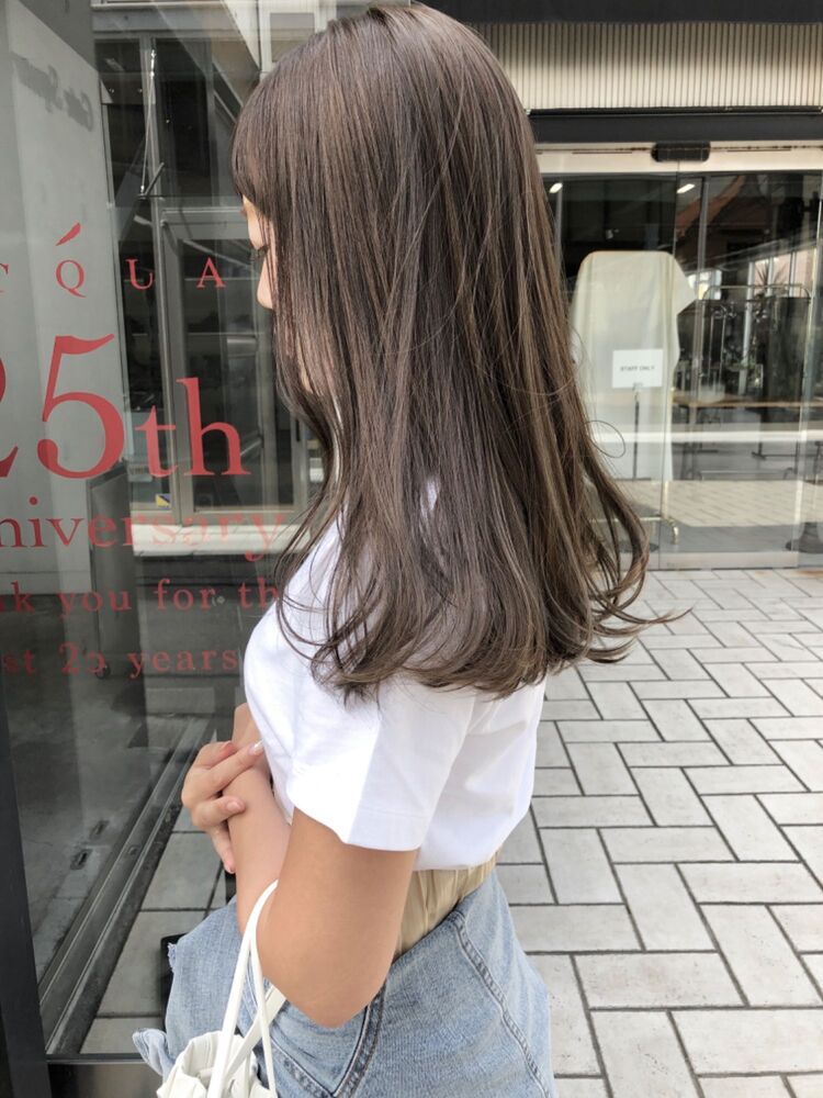 透明感たっぷりグレージュカラー Acqua Omotesando アクア オモテサンドウ 高橋 杏奈のヘアスタイル情報 Yahoo Beauty