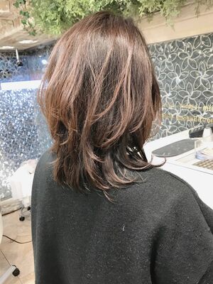 21年秋冬 50代 セミロングの新着ヘアスタイル 髪型 ヘアアレンジ Yahoo Beauty