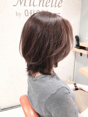 50代 ミディアムレイヤーの髪型 ヘアスタイル ヘアカタログ 人気順 Yahoo Beauty ヤフービューティー