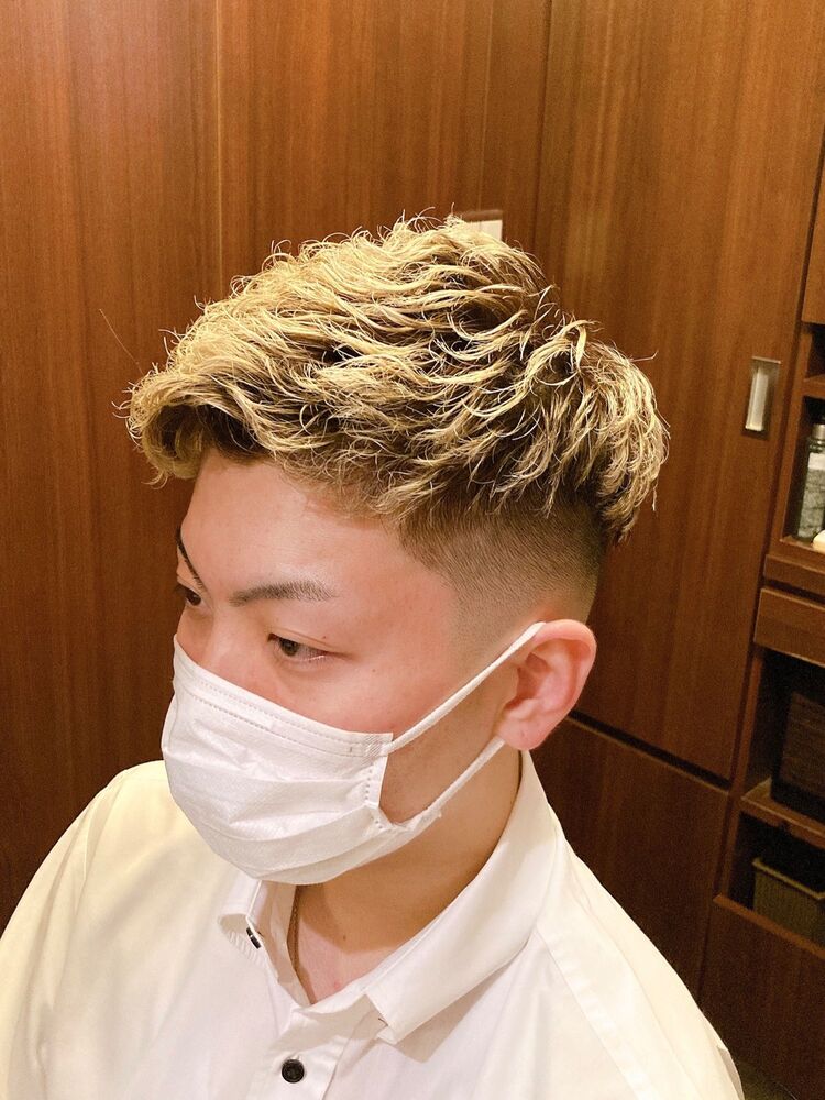 メッシュカラー黄金の組み合わせ Hiro Ginza 田町店 ヒロギンザ タマチテン 原田航海のヘアスタイル情報 Yahoo Beauty