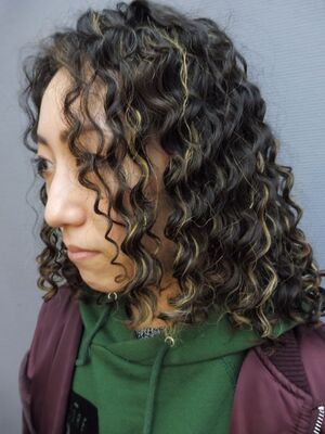 21年夏 ツイストスパイラルの新着ヘアスタイル 髪型 ヘアアレンジ Yahoo Beauty