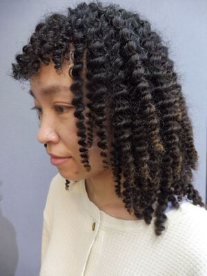 22年春 ソフトアフロの人気ヘアスタイル 髪型 ヘアアレンジ Yahoo Beauty