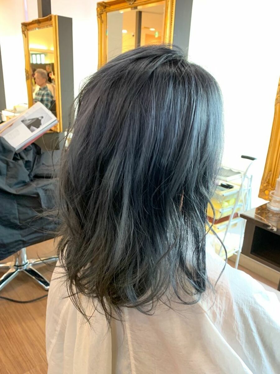 色落ちはシルバーに ブルーシルバーカラー Shunのヘアスタイル