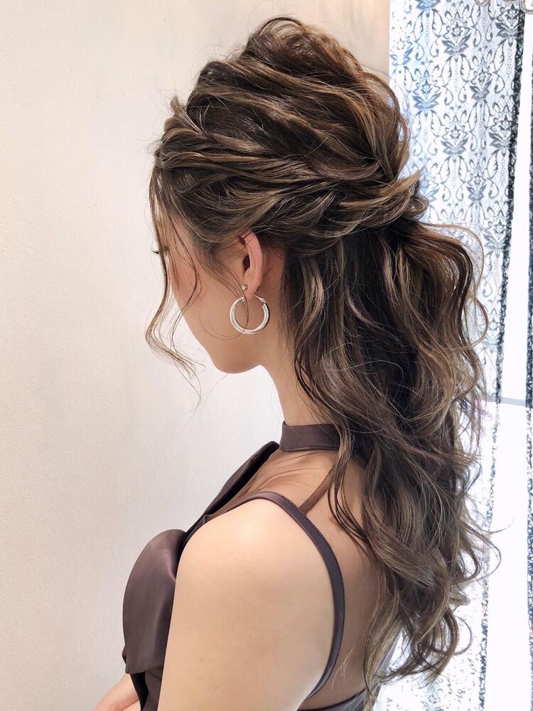 ハイライトが可愛いルーズハーフアップ Toshiのヘアスタイル情報 Yahoo Beauty