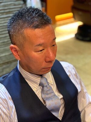 22年春 メンズ 40代 ボウズの人気ヘアスタイル 髪型 ヘアアレンジ Yahoo Beauty