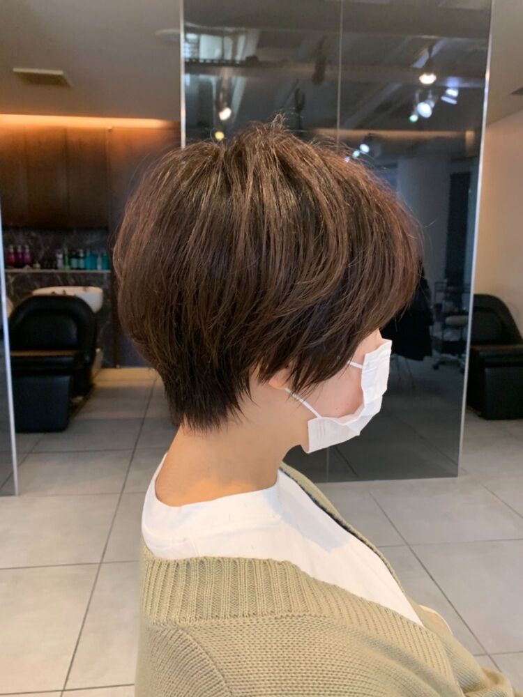 ひし形シルエットでふんわり可愛いショートヘアショートボブ 襟足すっきりハンサムショート Acqua Aoyama アクア アオヤマ 大塚恵莉のヘアスタイル情報 Yahoo Beauty