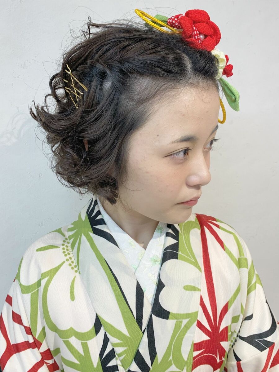 Lia伊藤夏海 卒業式ショートヘアアレンジ 伊藤夏海のヘアスタイル情報
