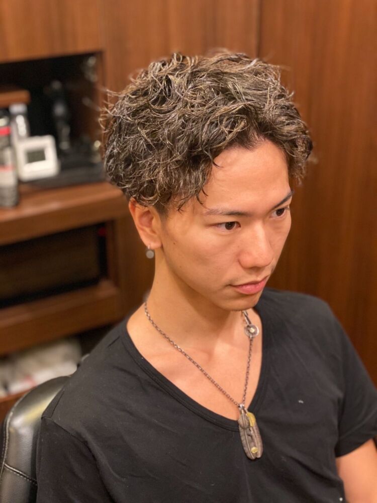 ツイストスパイラルパーマ Hiro Ginza 上野店 ヒロギンザ ウエノテン 伊藤 暁のヘアスタイル情報 Yahoo Beauty