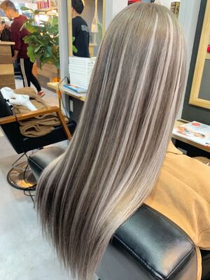 メッシュ ロングの髪型 ヘアスタイル ヘアカタログ 人気順 Yahoo Beauty ヤフービューティー