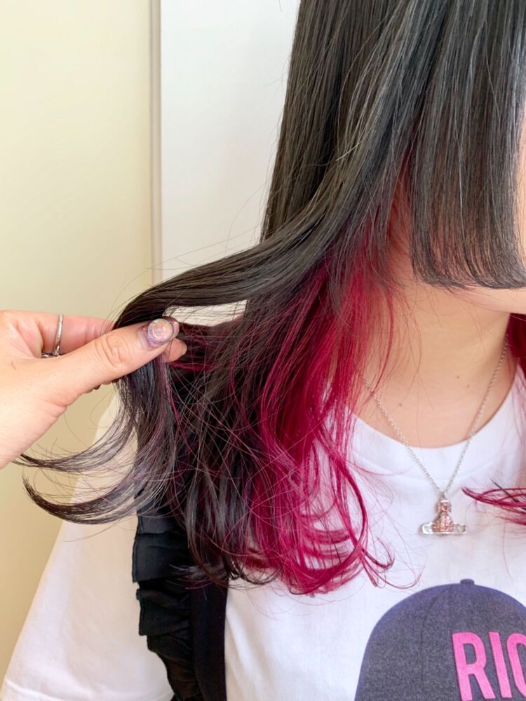 インナーカラー姫カット みつき Euphoria 原宿 ユーフォリア ハラジュク 関口 三都季の髪型 ヘアスタイル ヘアカタログ情報 Yahoo Beauty ヤフービューティー