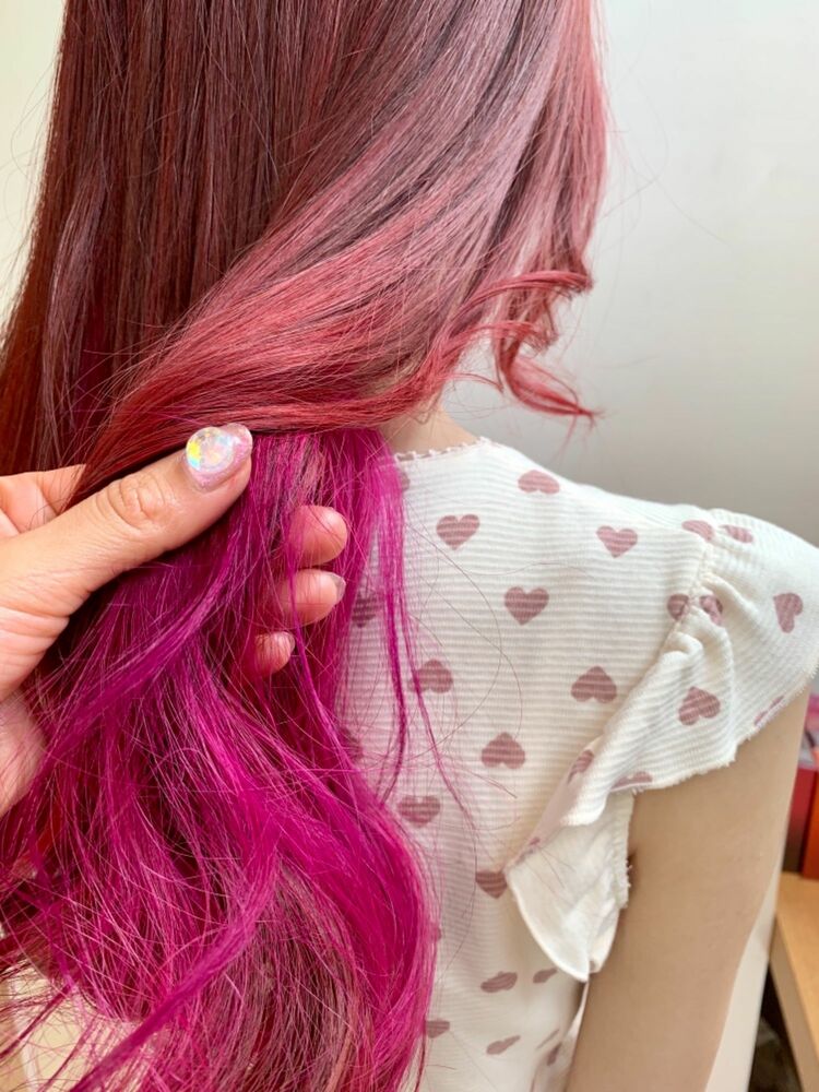 インナーカラー赤とピンク みつき Euphoria 原宿 ユーフォリア ハラジュク 関口 三都季のヘアスタイル情報 Yahoo Beauty