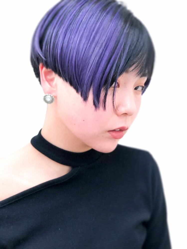 アシメエッジショートにバイオレットフラッシュカラー Ysoの髪型 ヘアスタイル ヘアカタログ情報 Yahoo Beauty ヤフービューティー