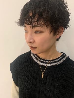 パーマ 黒髪 ベリーショートの髪型 ヘアスタイル ヘアカタログ 人気順 Yahoo Beauty ヤフービューティー