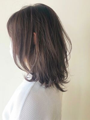 パーマ ミディアムレイヤーの髪型 ヘアスタイル ヘアカタログ 人気順 Yahoo Beauty ヤフービューティー