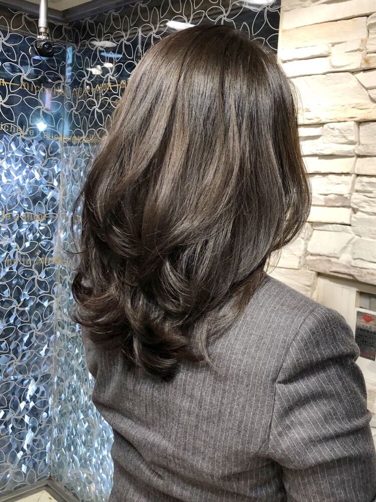 40代大人ふんわりレイヤースタイル Michelle Tokyo Afloat ミッシェル トウキョウ アフロート 山本 雅孝の髪型 ヘアスタイル ヘアカタログ情報 Yahoo Beauty ヤフービューティー
