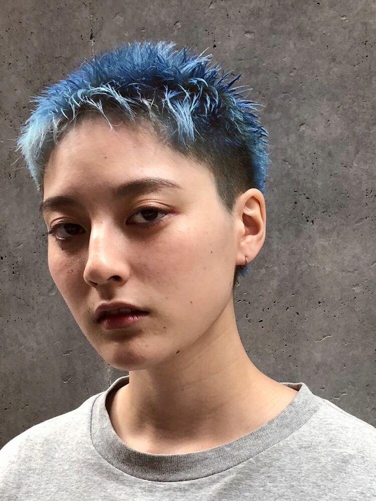 ブルー ショート ベリーショート 刈り上げ ブリーチ Mikizoのヘアスタイル情報 Yahoo Beauty