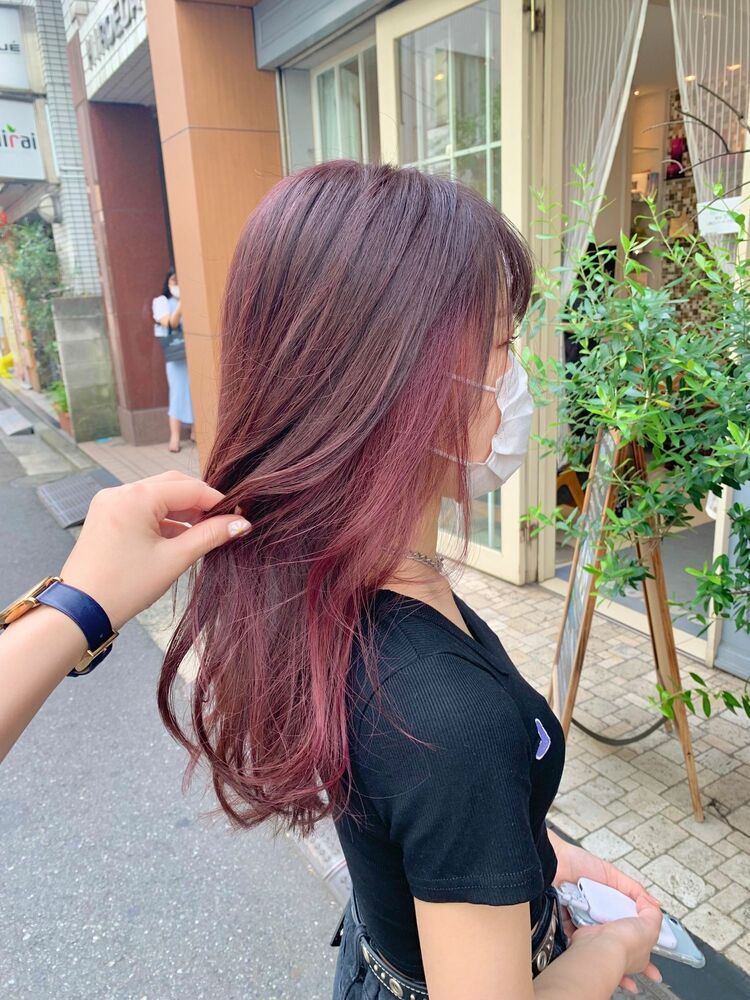 インナーカラー イヤリングカラー カシスピンク ラベンダーブラウン Neolive Cirol ネオリーブチロル 前田桃花の髪型 ヘアスタイル ヘアカタログ情報 Yahoo Beauty ヤフービューティー