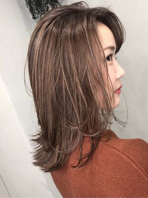 21年夏 ギャルにならないハイライト ミディアムの新着ヘアスタイル 髪型 ヘアアレンジ Yahoo Beauty