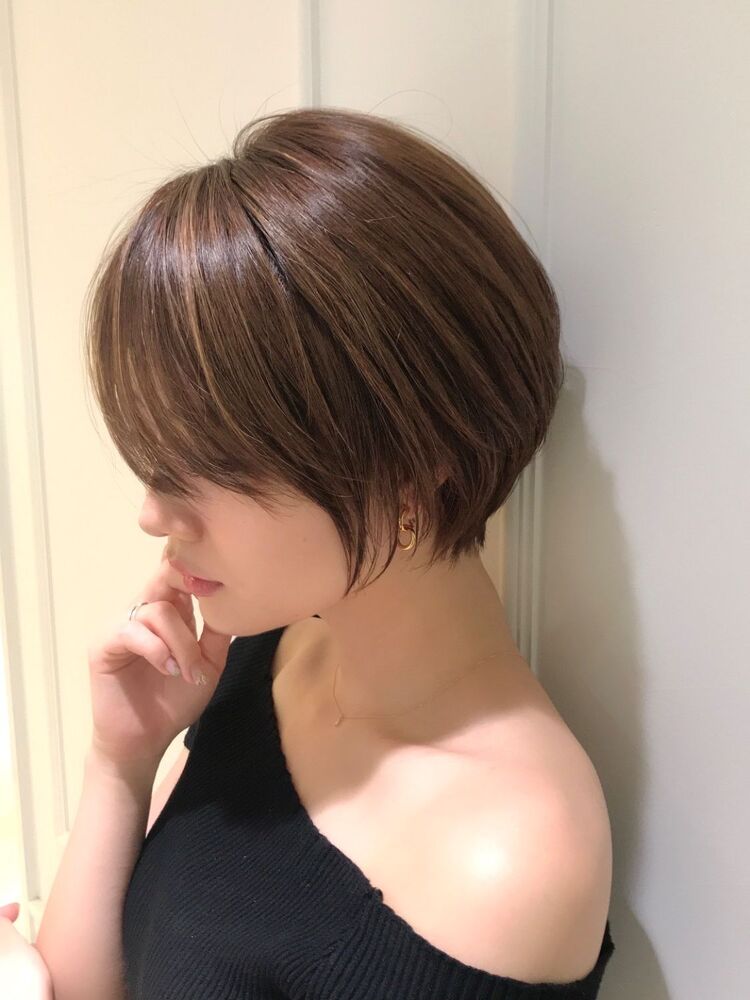 ひし形シルエットの丸みショートボブ Beautrium 山根純平の髪型 ヘアスタイル ヘアカタログ情報 Yahoo Beauty ヤフービューティー