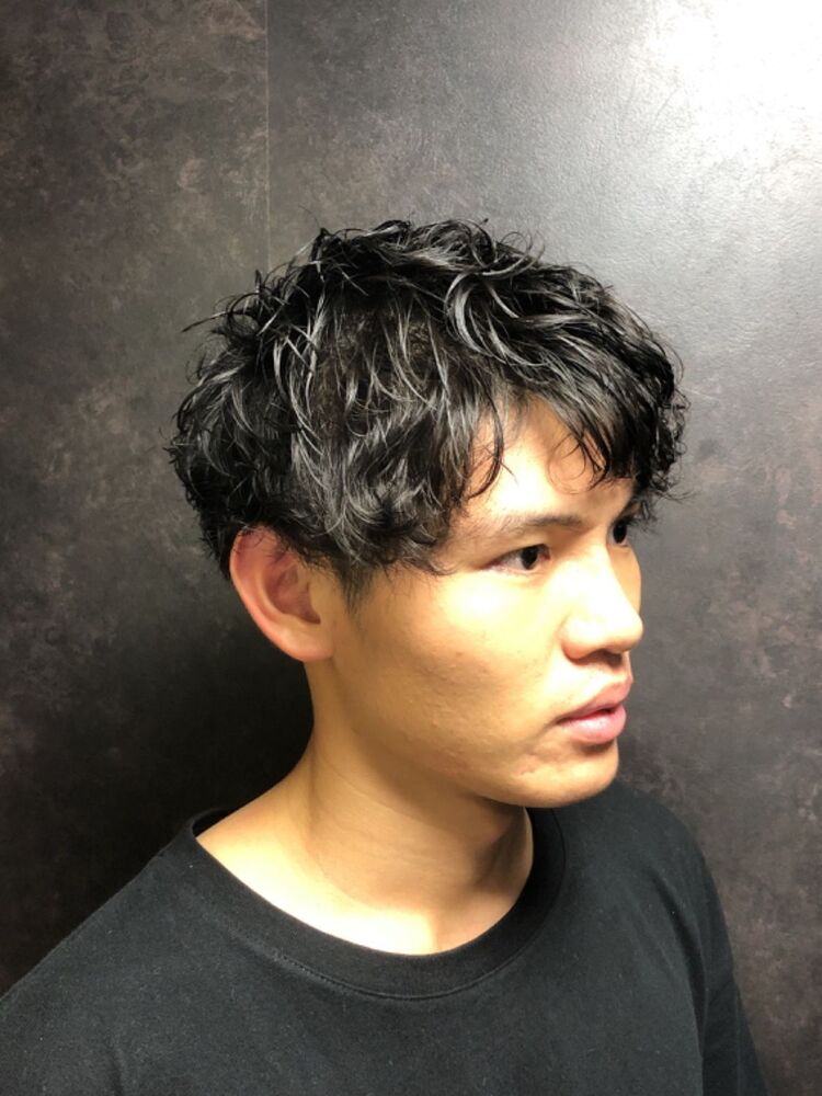 秋冬ツーブロックパーマ 神田 美容室 理容室 代 30代 Hiro Ginza 神田店 ヒロギンザ カンダテン 中原 滉太のヘアスタイル情報 Yahoo Beauty