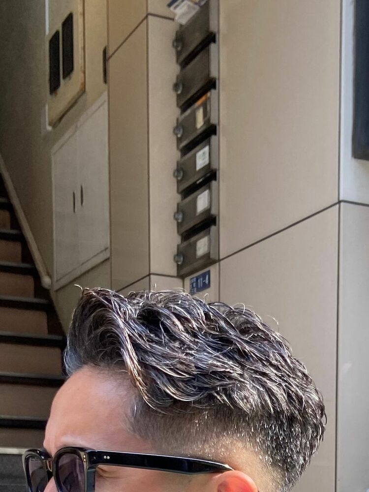 白髪に合う髪型 大人メンズパーマ 40代50代 Dorcus日本橋室町 ドルクスニホンバシムロマチ 坂井喜一 メンズスタイルフェードの髪型 ヘアスタイル ヘアカタログ情報 Yahoo Beauty ヤフービューティー