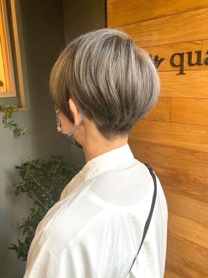 21年秋冬 シルバーアッシュの新着ヘアスタイル 髪型 ヘアアレンジ Yahoo Beauty