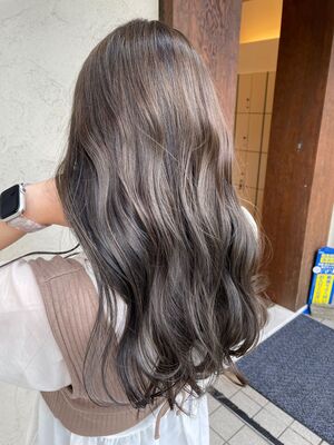 アッシュベージュ ロングの髪型 ヘアスタイル ヘアカタログ 人気順 Yahoo Beauty ヤフービューティー