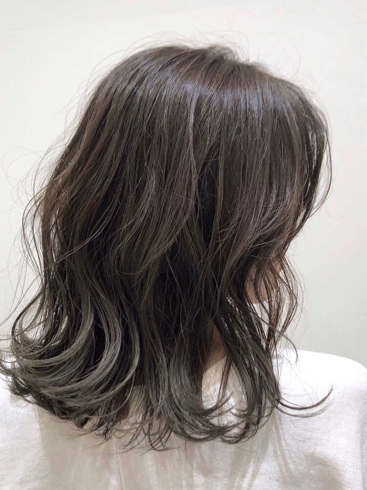 ミディアム グレージュグラデーション 外ハネくびれセットで大人かわいいを再現 Youres Hair ユアーズヘアー 大森春奈のヘアスタイル情報 Yahoo Beauty