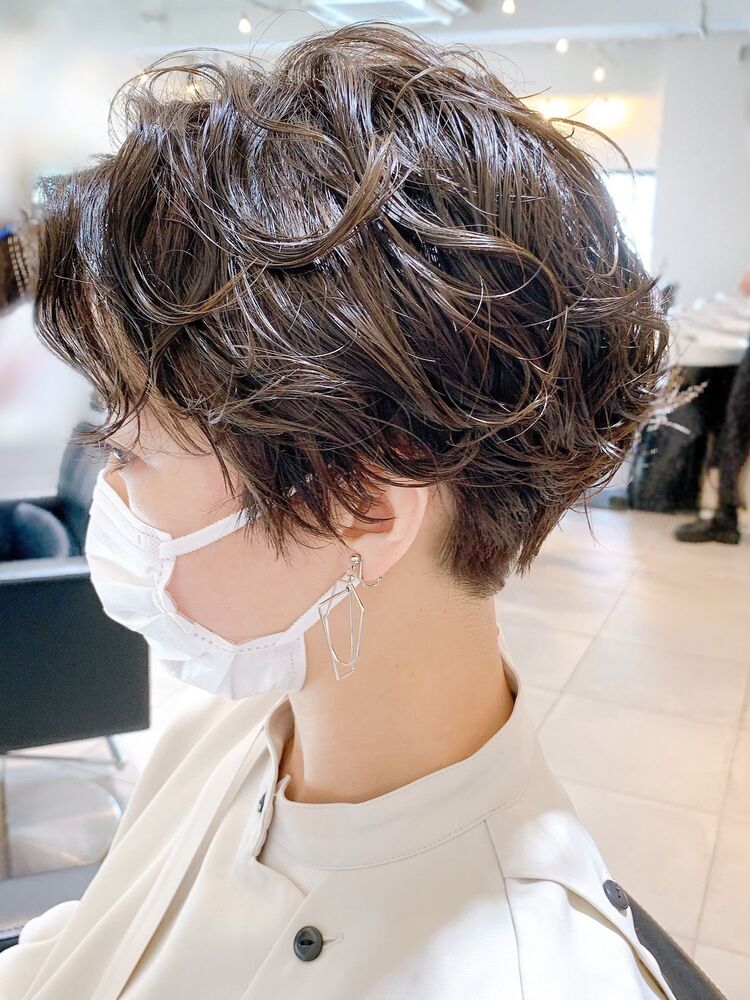 リッジカールショートヘア 小顔カット Sheta 表参道 シータオモテサンドウ Ai Sheta 大人女子ヘアのヘアスタイル情報 Yahoo Beauty