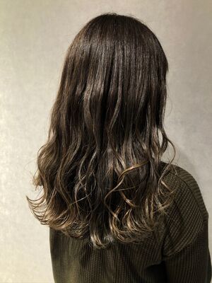 ゆるふわ波ウェーブ ロングの髪型 ヘアスタイル ヘアカタログ 人気順 Yahoo Beauty ヤフービューティー