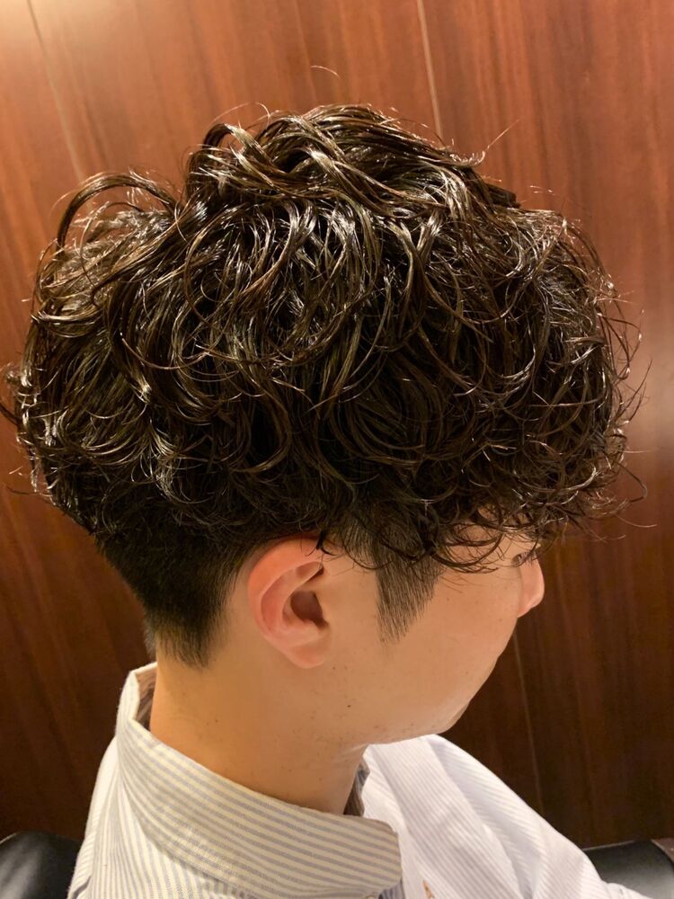 強めのカールで簡単セット ツーブックパーマ 伊藤椋祐の髪型 ヘアスタイル ヘアカタログ情報 Yahoo Beauty ヤフービューティー